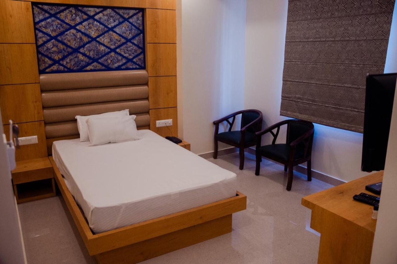 Hotel Grand Lotus Dimāpur Εξωτερικό φωτογραφία