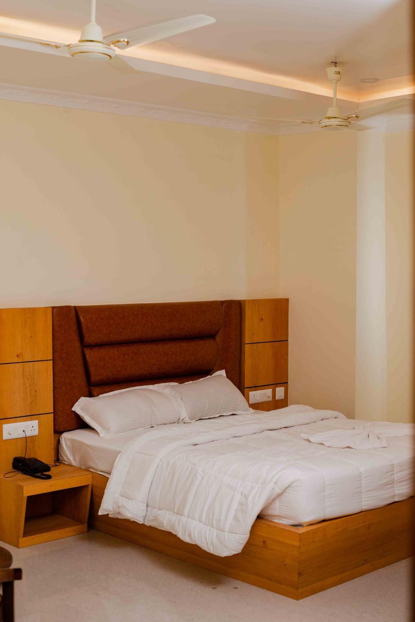 Hotel Grand Lotus Dimāpur Εξωτερικό φωτογραφία